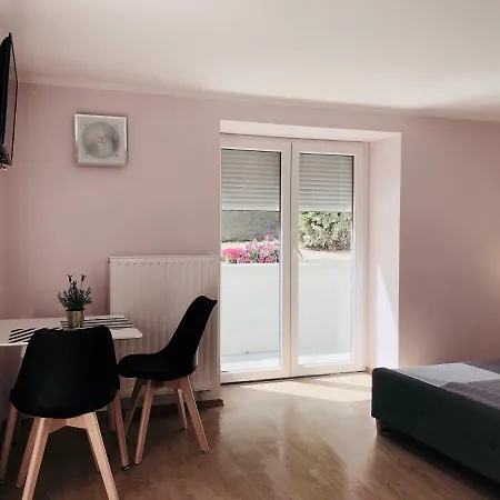 White Crow House Apartman Hévíz