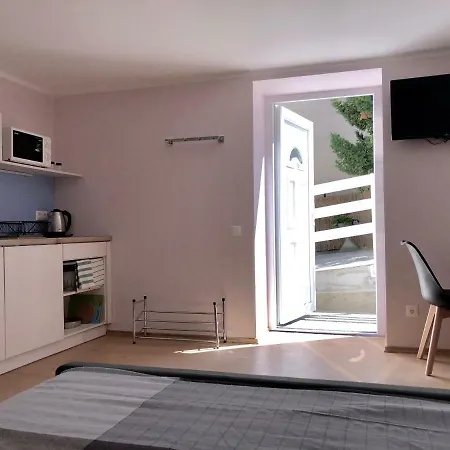 White Crow House Apartamento