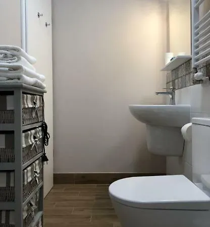 דירה White Crow House *