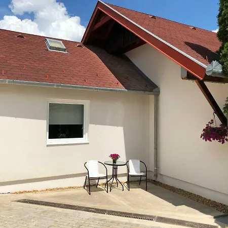 Διαμέρισμα White Crow House *