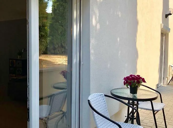 White Crow House Διαμέρισμα Hévíz