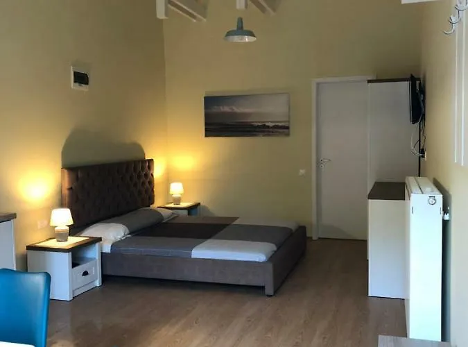 Apartament White Crow House