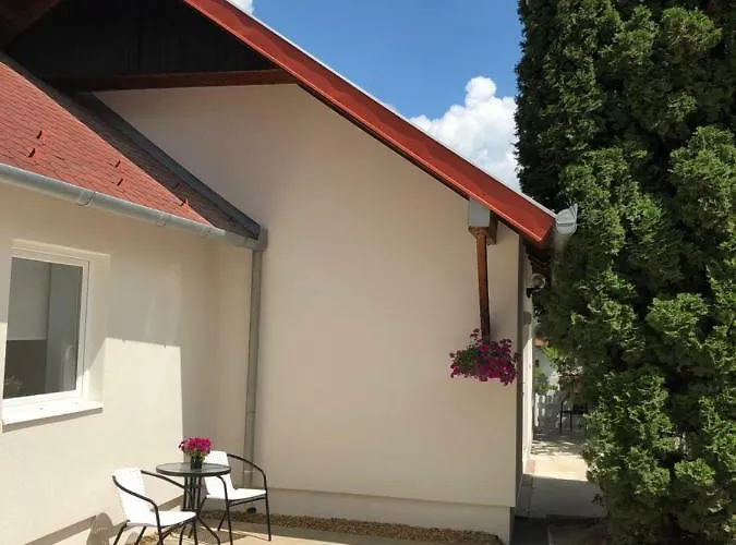 White Crow House Апартаменты Хевиз